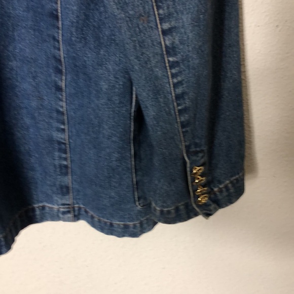 Lauren Jean Co by Ralph Lauren Jean Jacket cool buttons (one missing) Size M - Picture 9 of 10